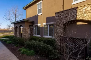 Photo #2: 222013186 Listing