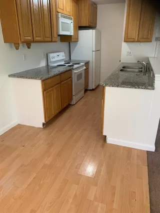 Photo #4: 222013220 Listing