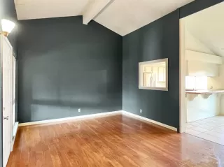 Photo #1: 222013293 Listing