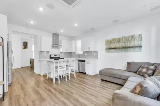 Photo #5: 222013380 Listing