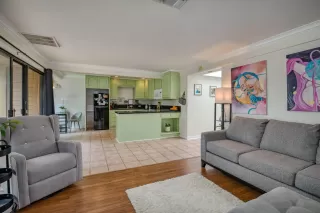 Photo #5: 222013425 Listing