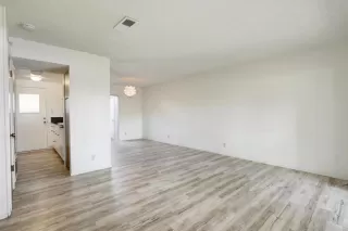 Photo #2: 222013561 Listing