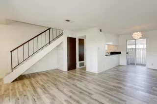 Photo #5: 222013561 Listing