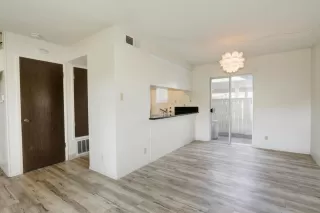 Photo #6: 222013561 Listing