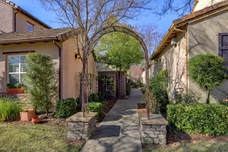 Photo #1: 222013662 Listing