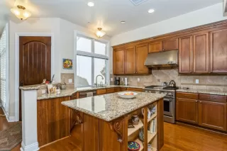 Photo #2: 222016513 Listing