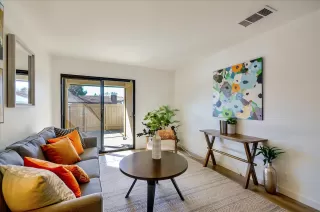 Photo #3: 222016805 Listing