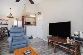 Photo #5: 222019999 Listing 