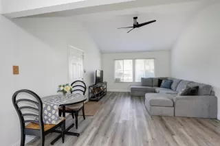 Photo #4: 222021506 Listing