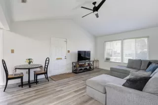 Photo #5: 222021506 Listing