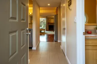 Photo #4: 222023232 Listing