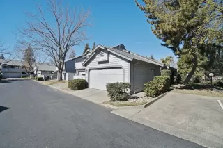 Photo #2: 222024000 Listing