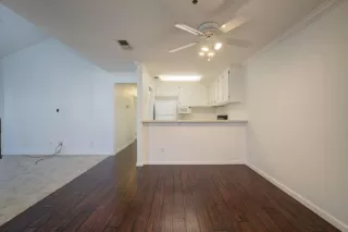 Photo #4: 222025925 Listing