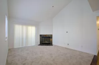 Photo #5: 222025925 Listing