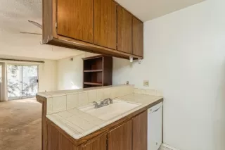 Photo #4: 222026596 Listing 