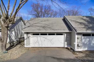 Photo #2: 222027049 Listing 