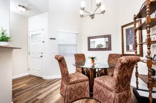 Photo #2: 222027192 Listing