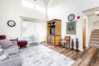 Photo #4: 222027192 Listing
