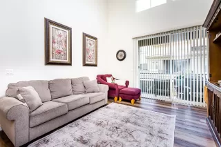 Photo #5: 222027192 Listing