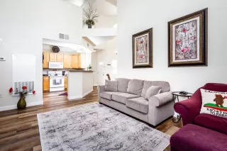 Photo #6: 222027192 Listing
