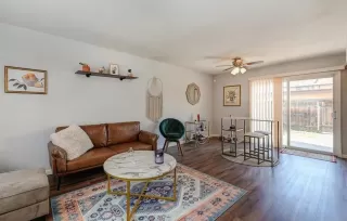 Photo #2: 222027202 Listing 