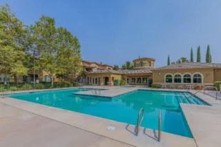Photo #3: 222027234 Listing
