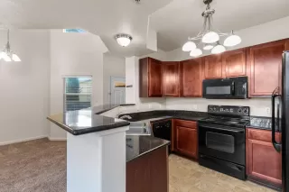 Photo #4: 222027234 Listing