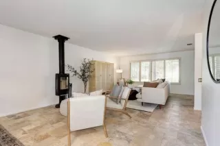 Photo #3: 222027555 Listing