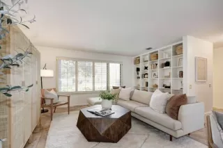 Photo #5: 222027555 Listing