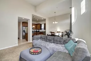 Photo #4: 222027961 Listing