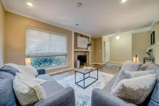 Photo #1: 222028673 Listing