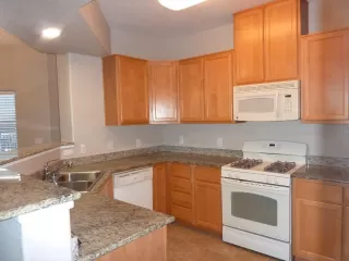 Photo #6: 222028751 Listing