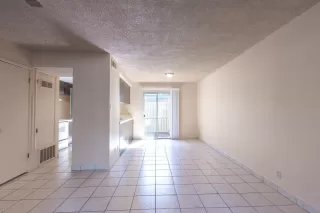 Photo #3: 222029205 Listing