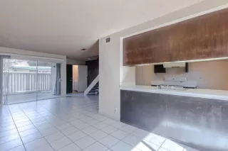 Photo #5: 222029205 Listing