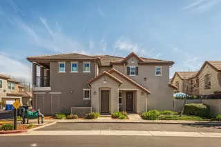 Photo #1: 222029709 Listing