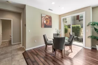 Photo #5: 222029709 Listing