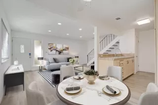 Photo #1: 222029865 Listing 