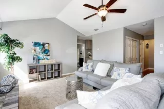 Photo #5: 222030242 Listing 