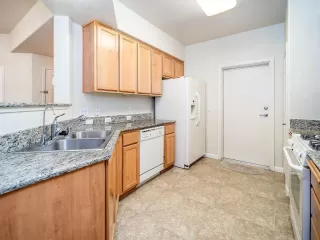 Photo #5: 222030466 Listing