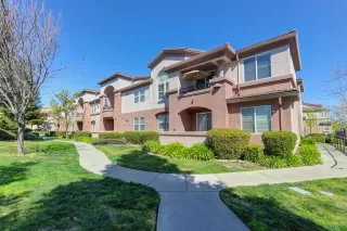 Photo #3: 222030488 Listing