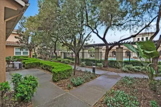 Photo #1: 222030719 Listing