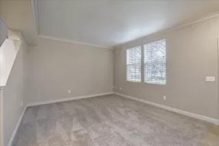 Photo #3: 222030719 Listing