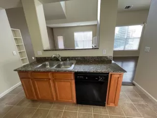 Photo #6: 222030995 Listing