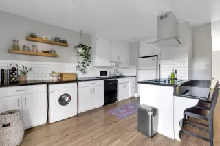 Photo #6: 222031348 Listing