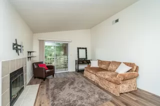 Photo #4: 222031523 Listing