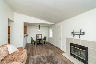 Photo #6: 222031523 Listing