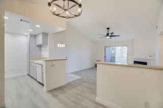Photo #3: 222032004 Listing 