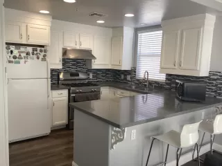 Photo #6: 222032353 Listing