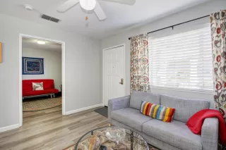 Photo #6: 222032519 Listing