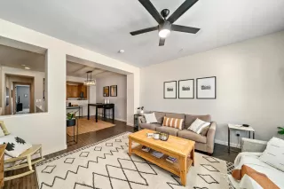 Photo #5: 222032575 Listing 